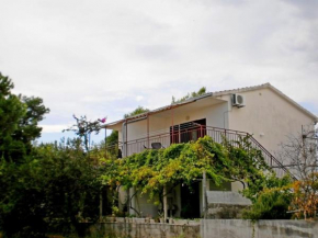 Отель Apartment Tomislav  Трогир